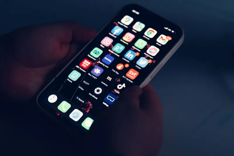 Dead Apps Don't Stop Calling: Inside the Undying Notification Machine